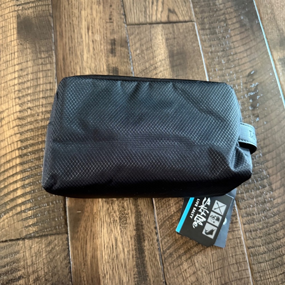 Salt Life Mens Toiletry Bag Black Ripstop Dopp Kit‎ Travel Case Blue Zip NEW - Picture 3 of 8